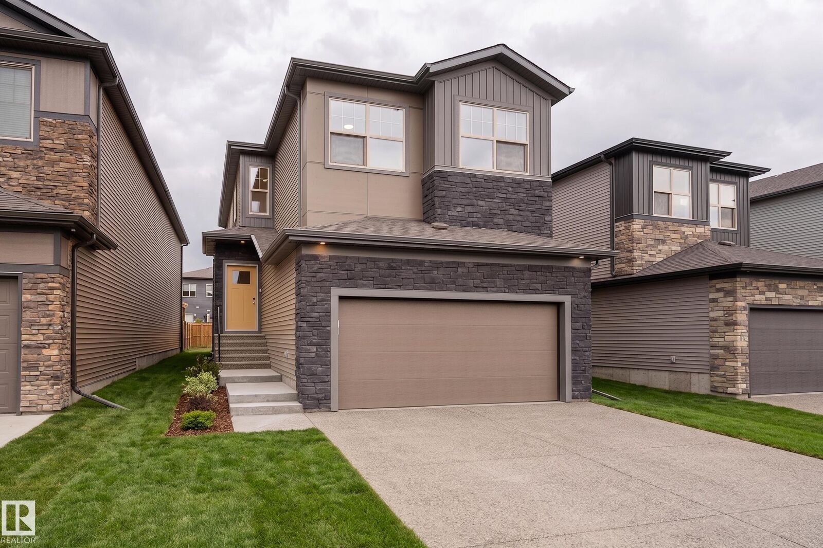 Property Photo:  115 Garneau Gate  AB T7X 2Y6 