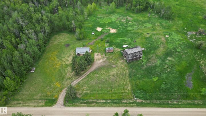 Property Photo: 4216 Twp Rd 564 AB T0E 1A0