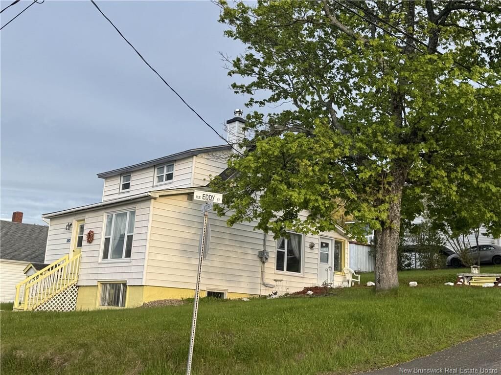 Property Photo: 534 Victoria Street NB E8C 2T3