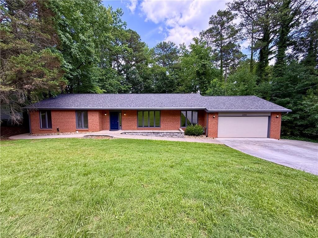 Property Photo: 2200 Carey Place GA 30066