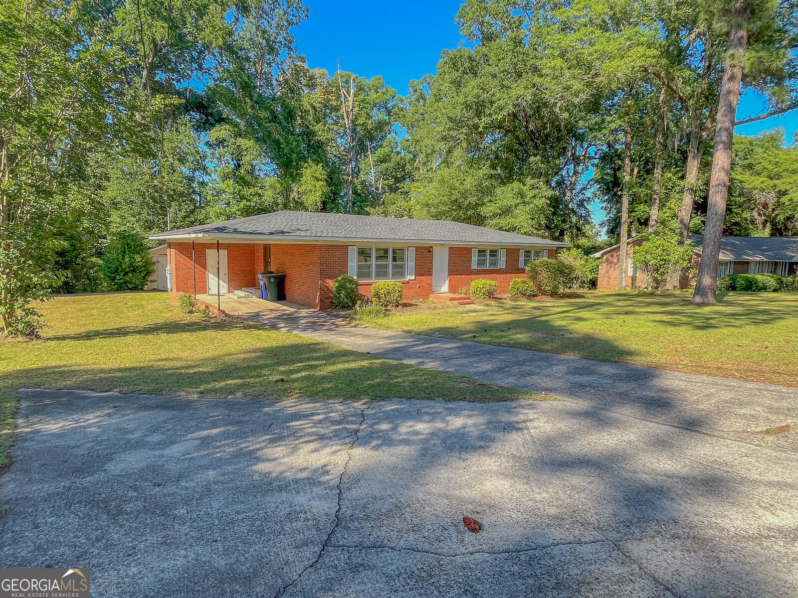 Property Photo:  307 Brookdale Drive  GA 31021 