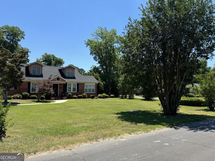 Property Photo:  808 Harvey Street  GA 30442 