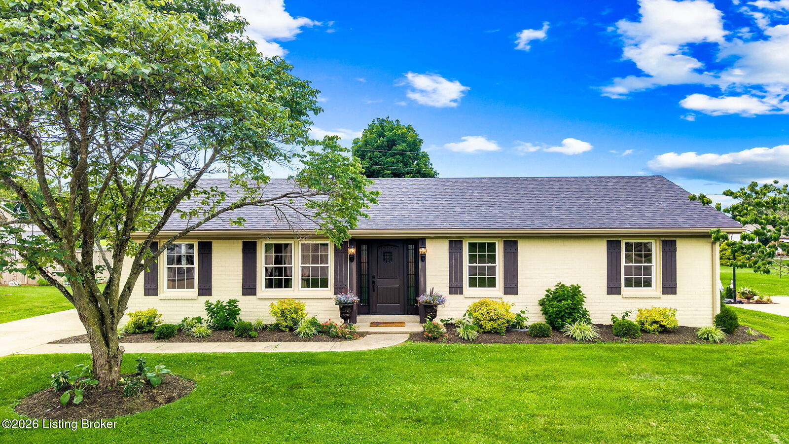 Property Photo:  714 Westland Dr  KY 40033 