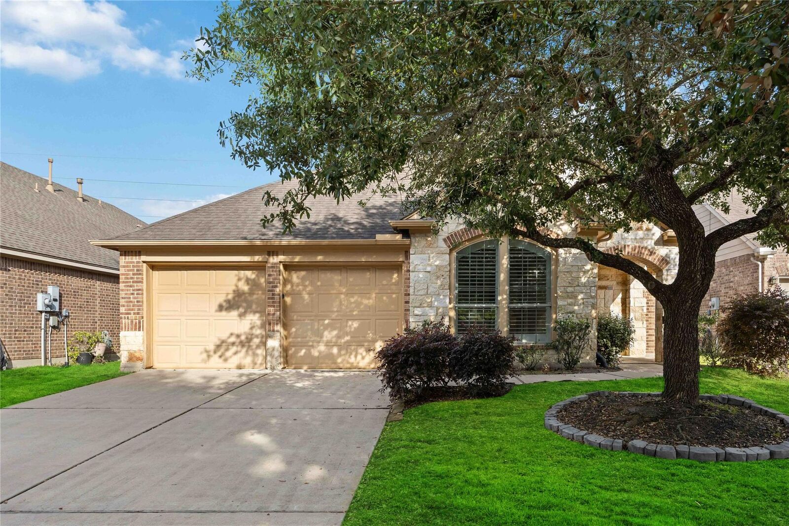 Property Photo: 10910 Brighton Gardens Drive TX 77406