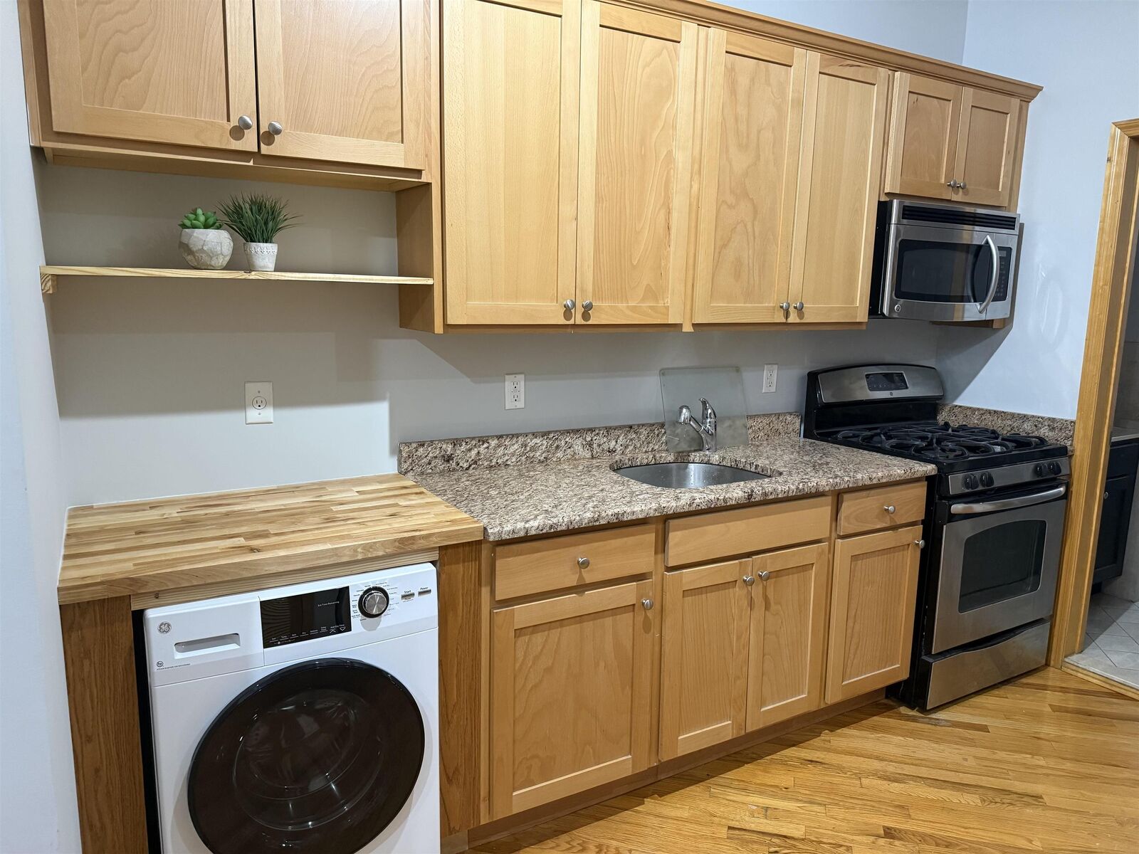 Property Photo:  402 Grand St 3N  NJ 07030 