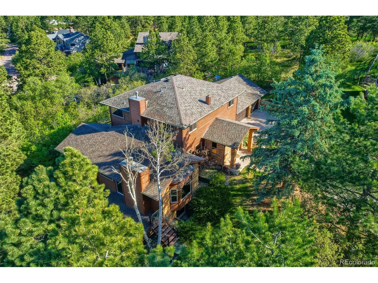 Property Photo:  