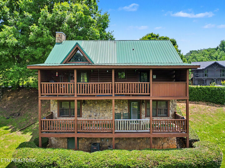 Property Photo:  1629 Little Cabin Loop  TN 37862 