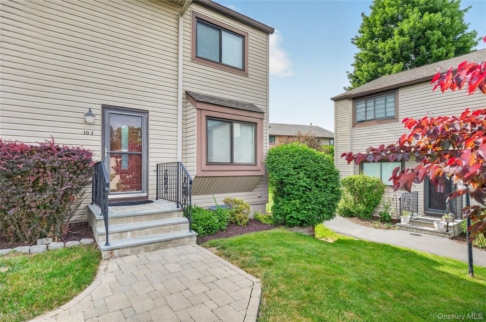 Property Photo: 10 Squires Gate I NY 12603