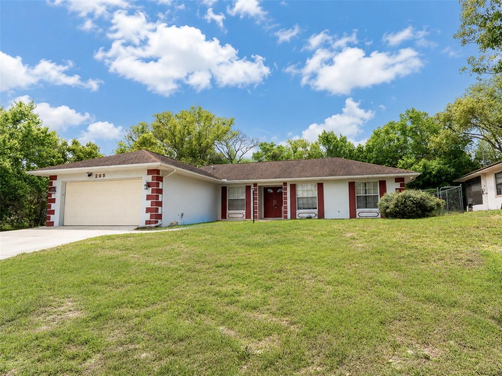 Property Photo: 265 Clearfield Avenue FL 34606