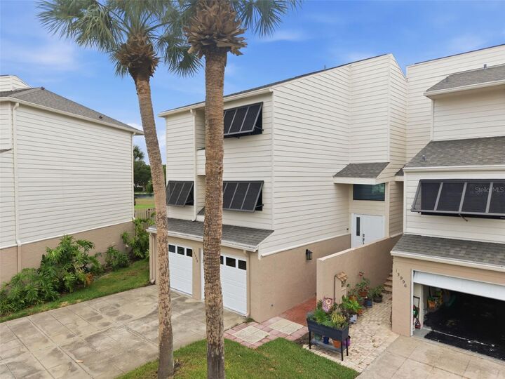 Property Photo:  13988 Lake Point Drive  FL 33762 