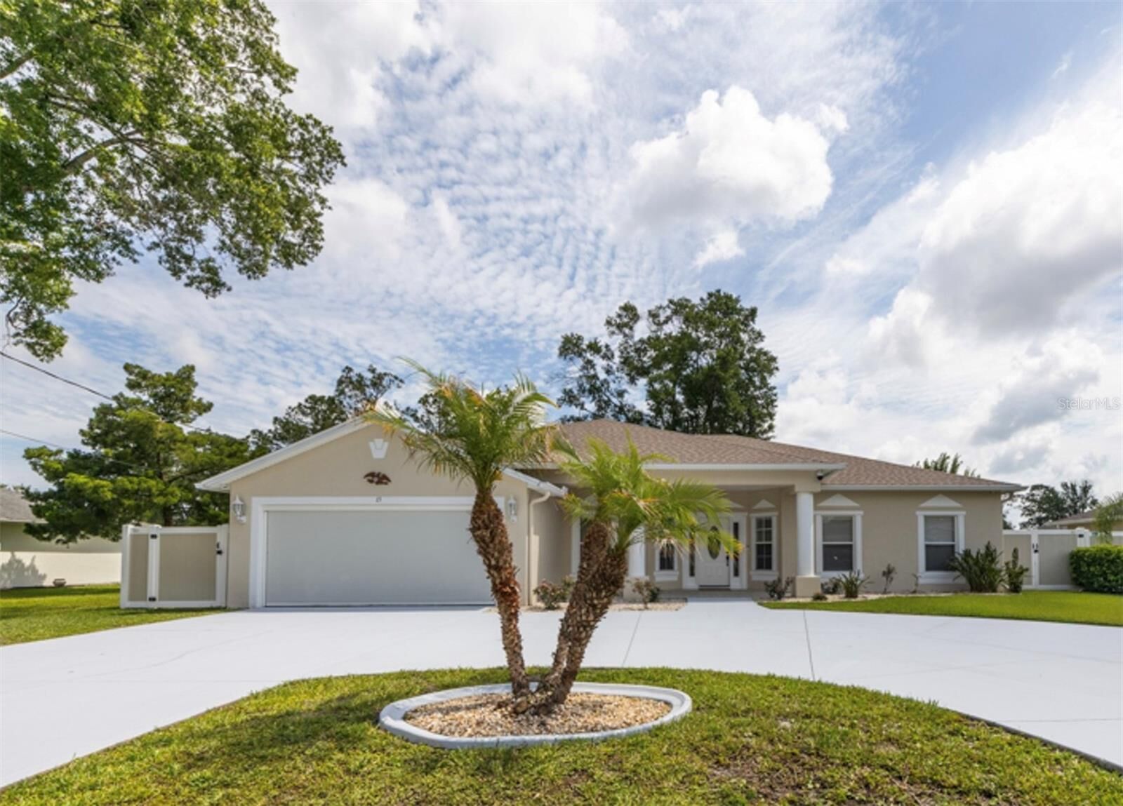 Property Photo:  15 Royal Palm Lane  FL 32164 