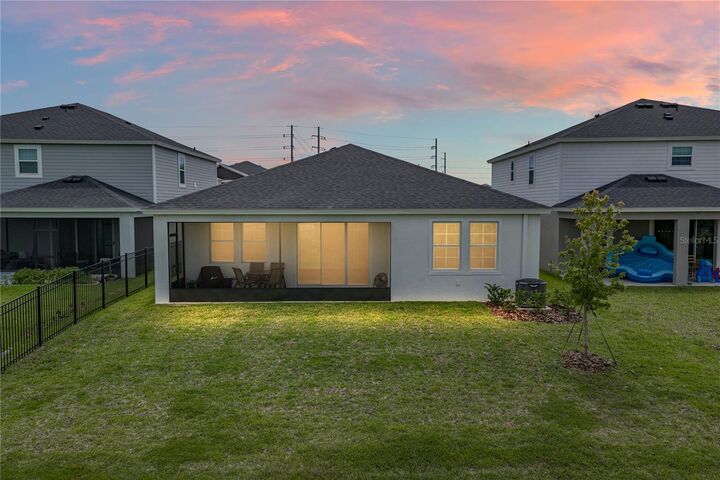Property Photo:  12253 Cattleside Drive  FL 33579 