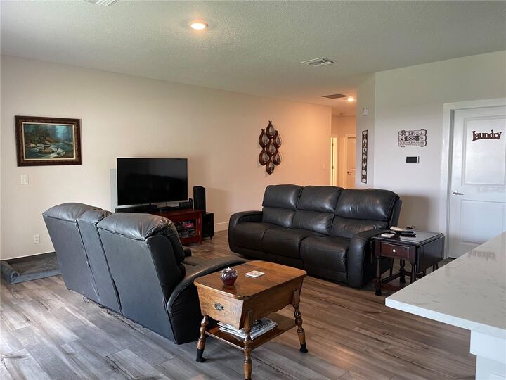 Property Photo:  13084 Motmot Road  FL 34614 