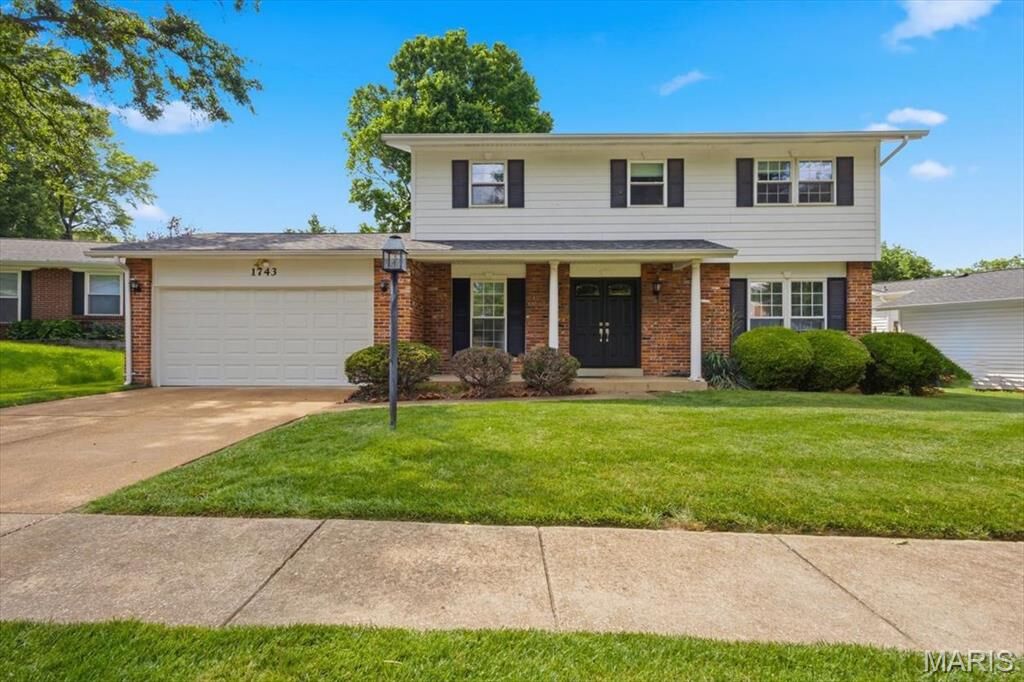 Property Photo:  1743 Goldenhorn Court  MO 63043 