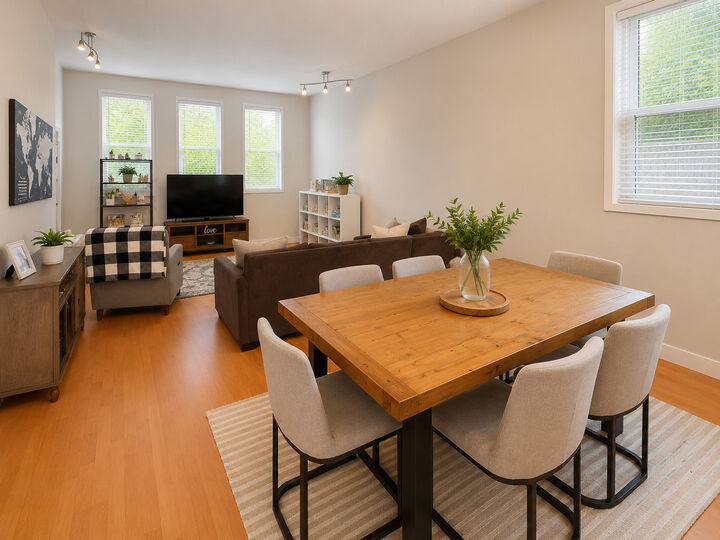 Property Photo:  2925 N Damen Avenue  IL 60618 