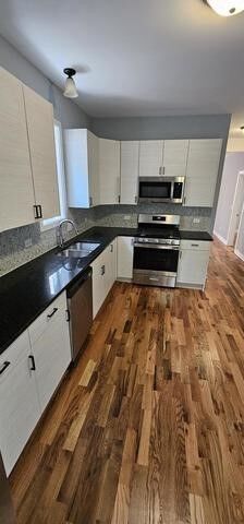 Property Photo: 539 N Trumbull Avenue IL 60624