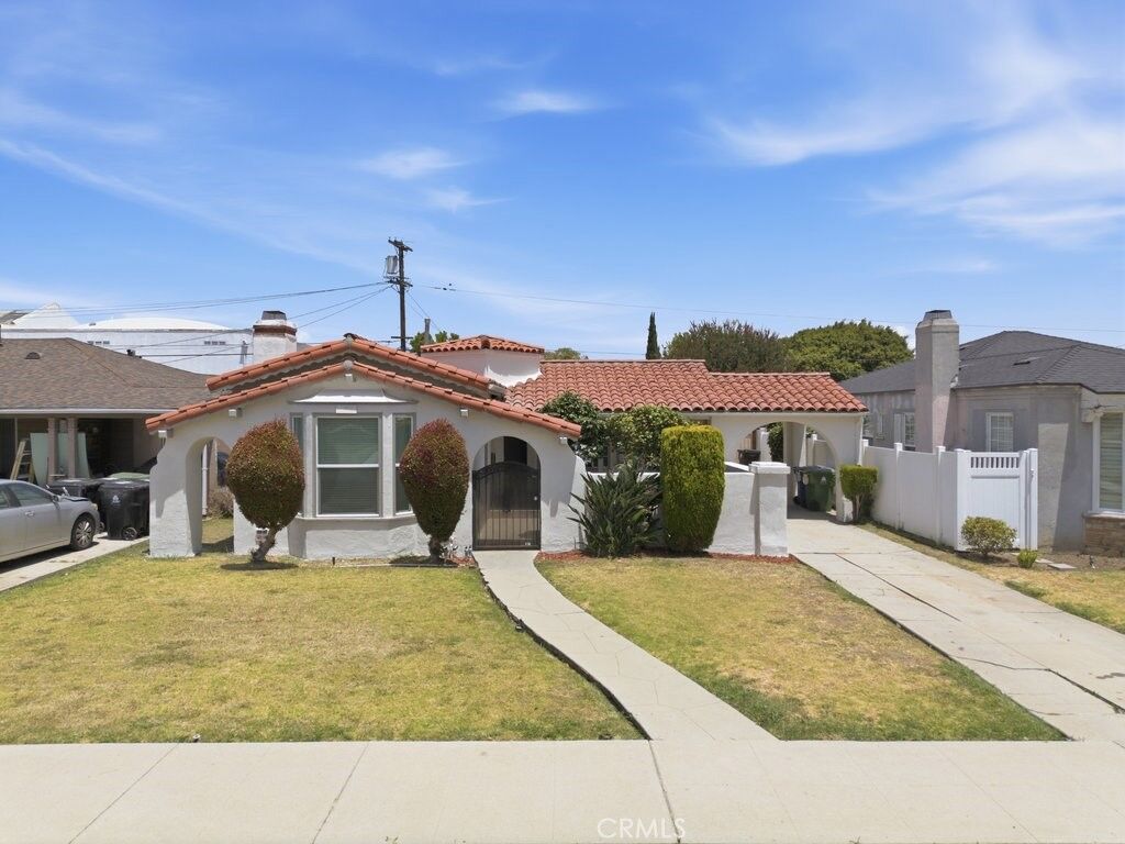 Property Photo:  3127 W 79th Street  CA 90043 