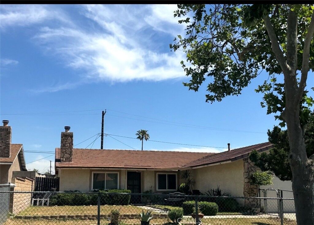 Property Photo: 9765 Sycamore CA 92335