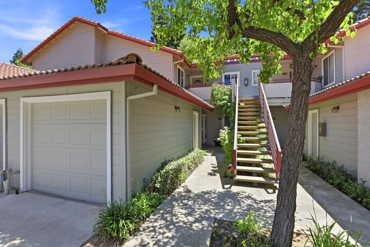 Property Photo: 7330 Stratford Place 708 CA 95842