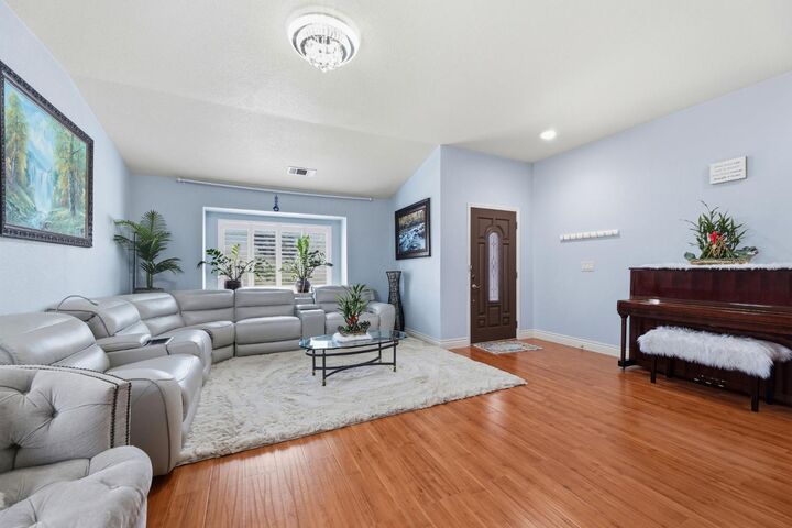 Property Photo: 4613 Careyback Avenue CA 95758