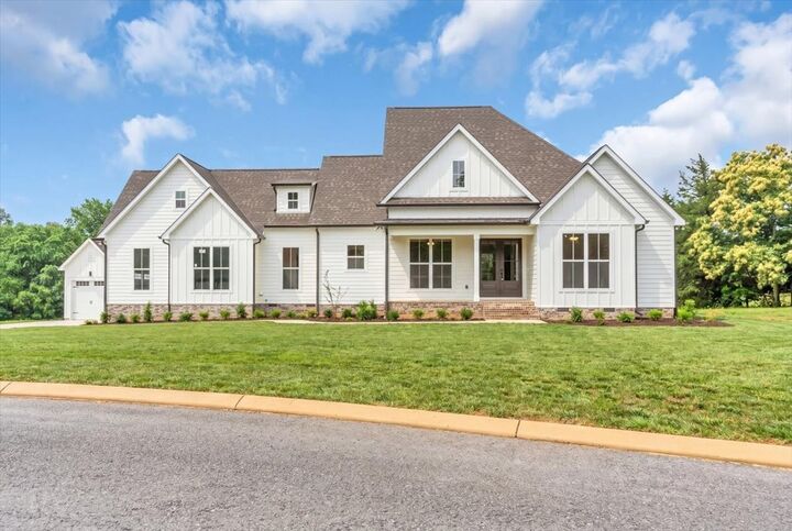 Property Photo:  74 Summer Lake Ct  TN 37398 