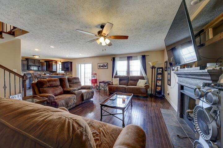 Property Photo:  2468 Andersonville Dr  TN 37042 