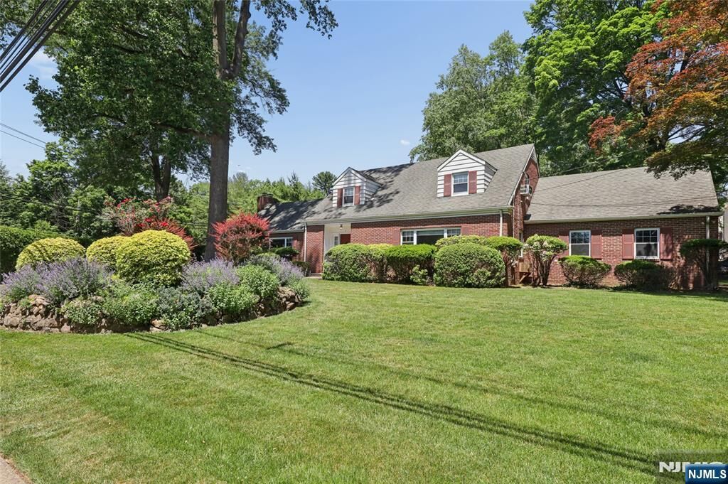 Property Photo:  1 S Park Drive  NJ 07670 