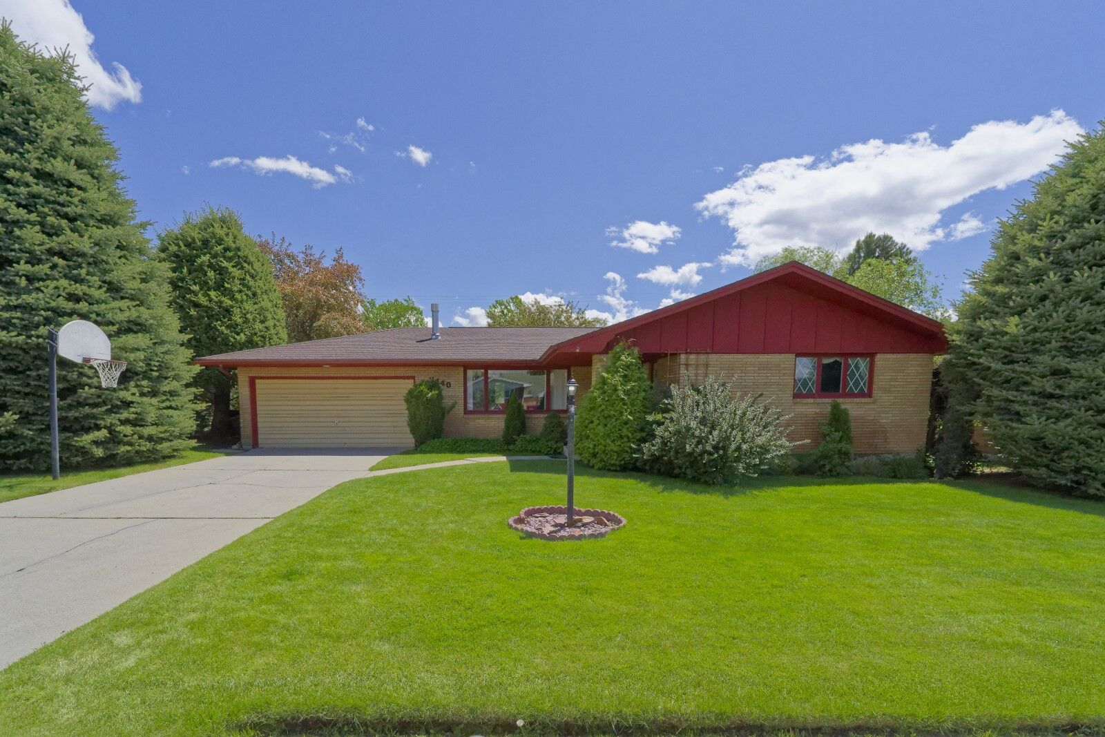 Property Photo: 3440 St Ann Street MT 59701