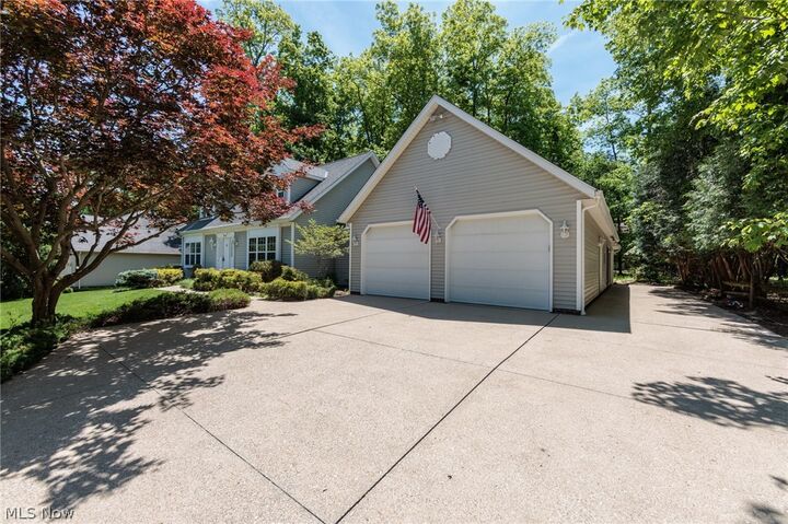 Property Photo:  818 Shagbark Trail  OH 44256 