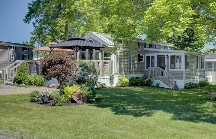 Property Photo: 51 Island Circle VT 05486