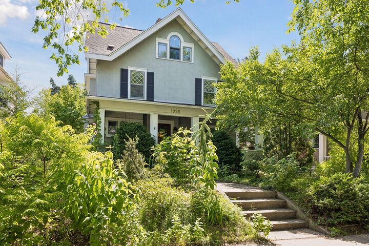 Property Photo: 1929 James Avenue S MN 55403