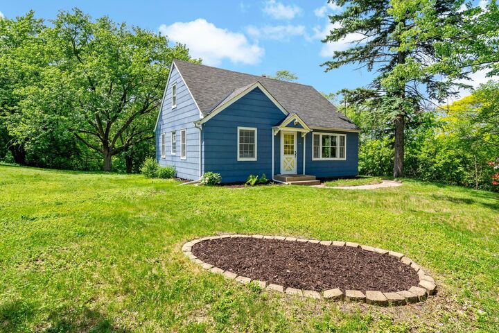 Property Photo:  2435 Victoria Street N  MN 55113 