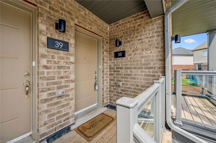 Property Photo: 205 West Oak Trail 38 ON N2R 0R9