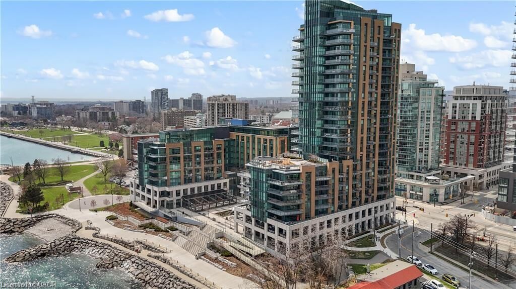 Property Photo:  2060 Lakeshore Road 205  ON L7R 0G2 
