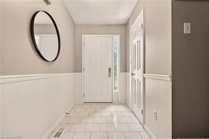 Property Photo:  1675 Upper Gage Avenue 31  ON L8W 3R8 