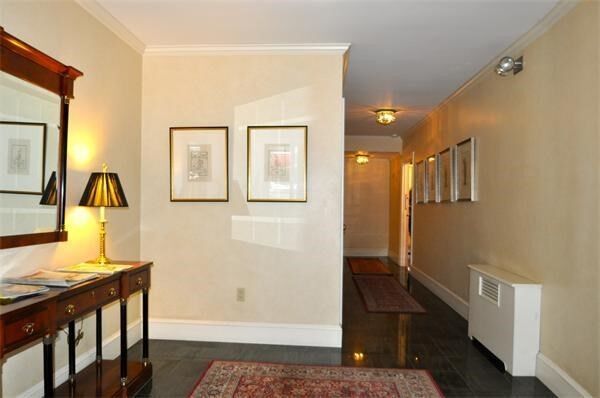 Property Photo: 260 Beacon Street 1 MA 02116
