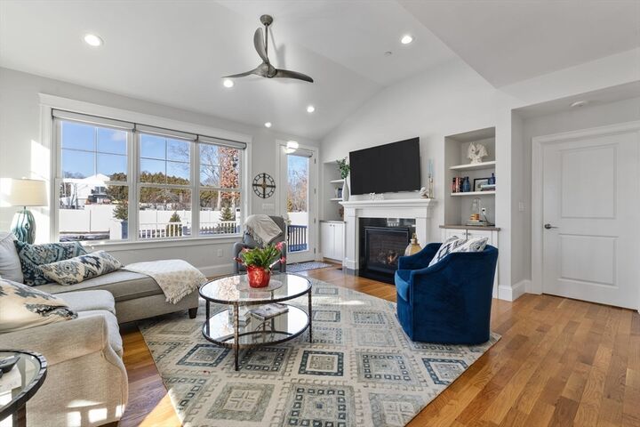 Property Photo:  15 Rowell Ln 15  MA 01949 