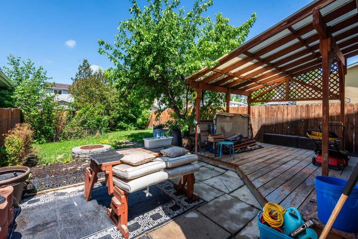 Property Photo: 167 Erin Mount Place SE AB T2B 2T3