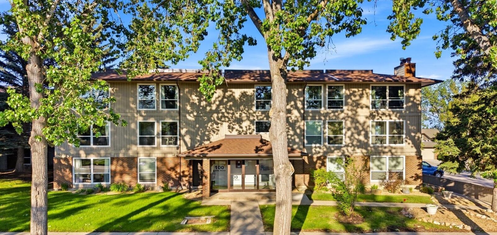Property Photo:  860 Midridge Drive SE 122  AB T2X 1K1 