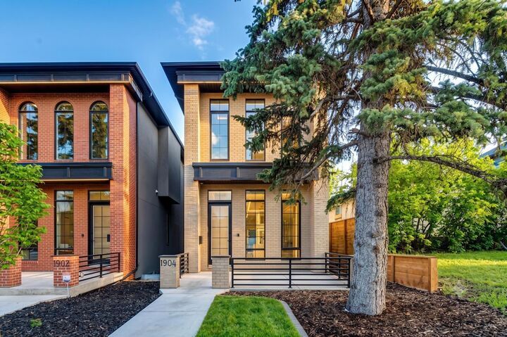 Property Photo:  1904 13 Street SW  AB T2T 3P6 