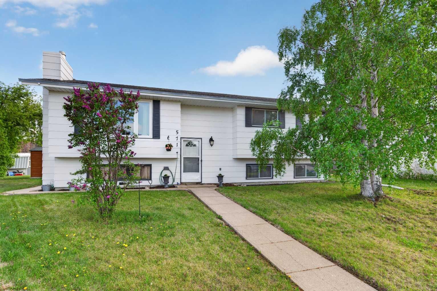 Property Photo: 571 8 Street SE AB T0M 2A0