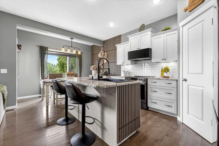 Property Photo:  192 Fireside Place  AB T4C 0R6 