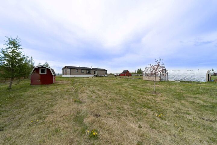 Property Photo:  31244 Range Road 33 20  AB T0M 0W0 