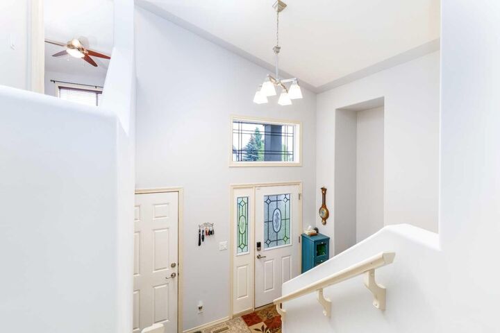 Property Photo: 613 Oak Street AB T4S 0B5