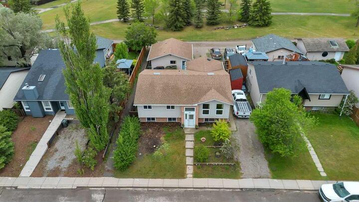 Property Photo:  41 Brentwood Drive  AB T1P 1H9 