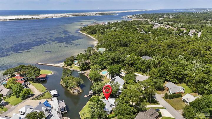 Property Photo: 23 Neptune Dr FL 32569