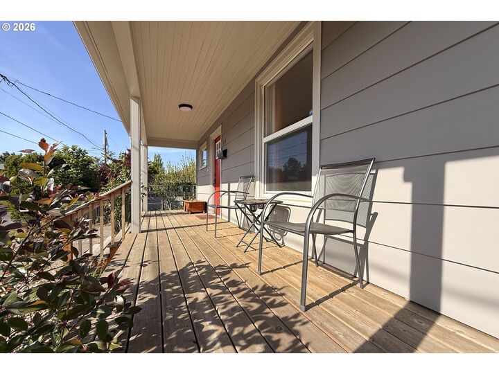 Property Photo: 5636 SE 88th Ave OR 97266