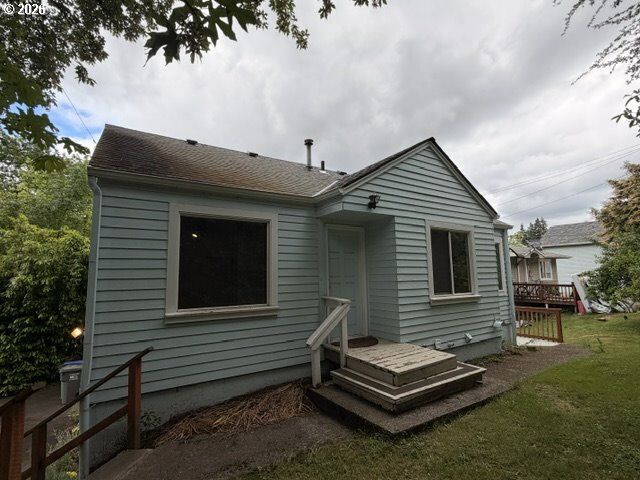 Property Photo:  9540 SW Terwilliger Blvd  OR 97219 