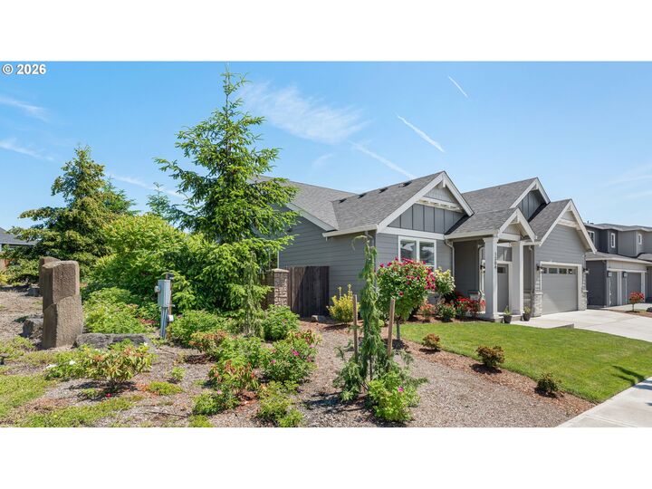 Property Photo: 1304 S 44th Ave WA 98642