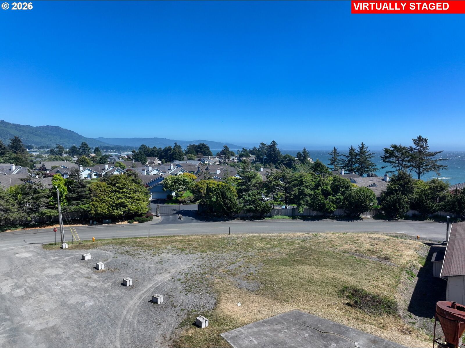 Property Photo:  King St 2801  OR 97415 